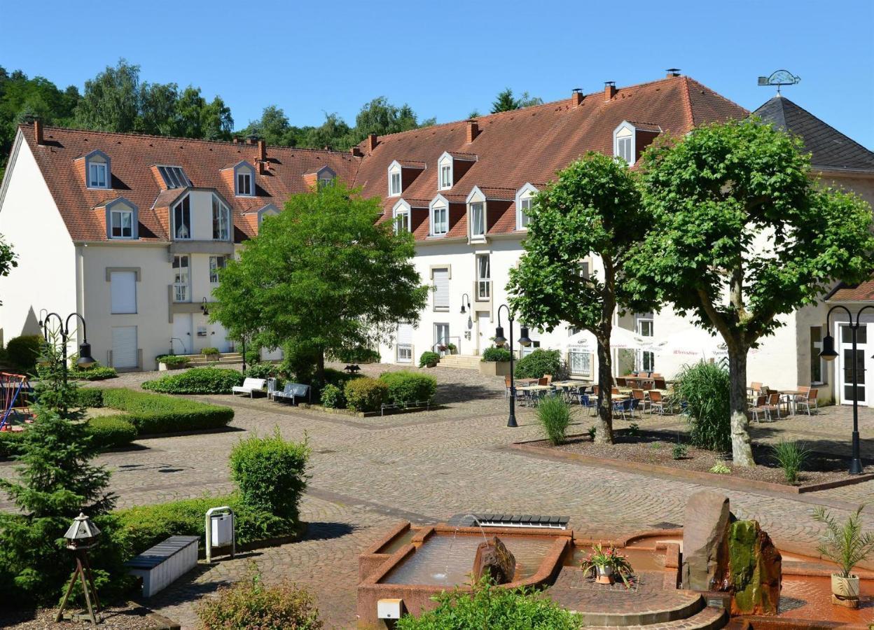 Amf Ferienwohnungen Historischer Soutyhof Saarlouis Exterior photo
